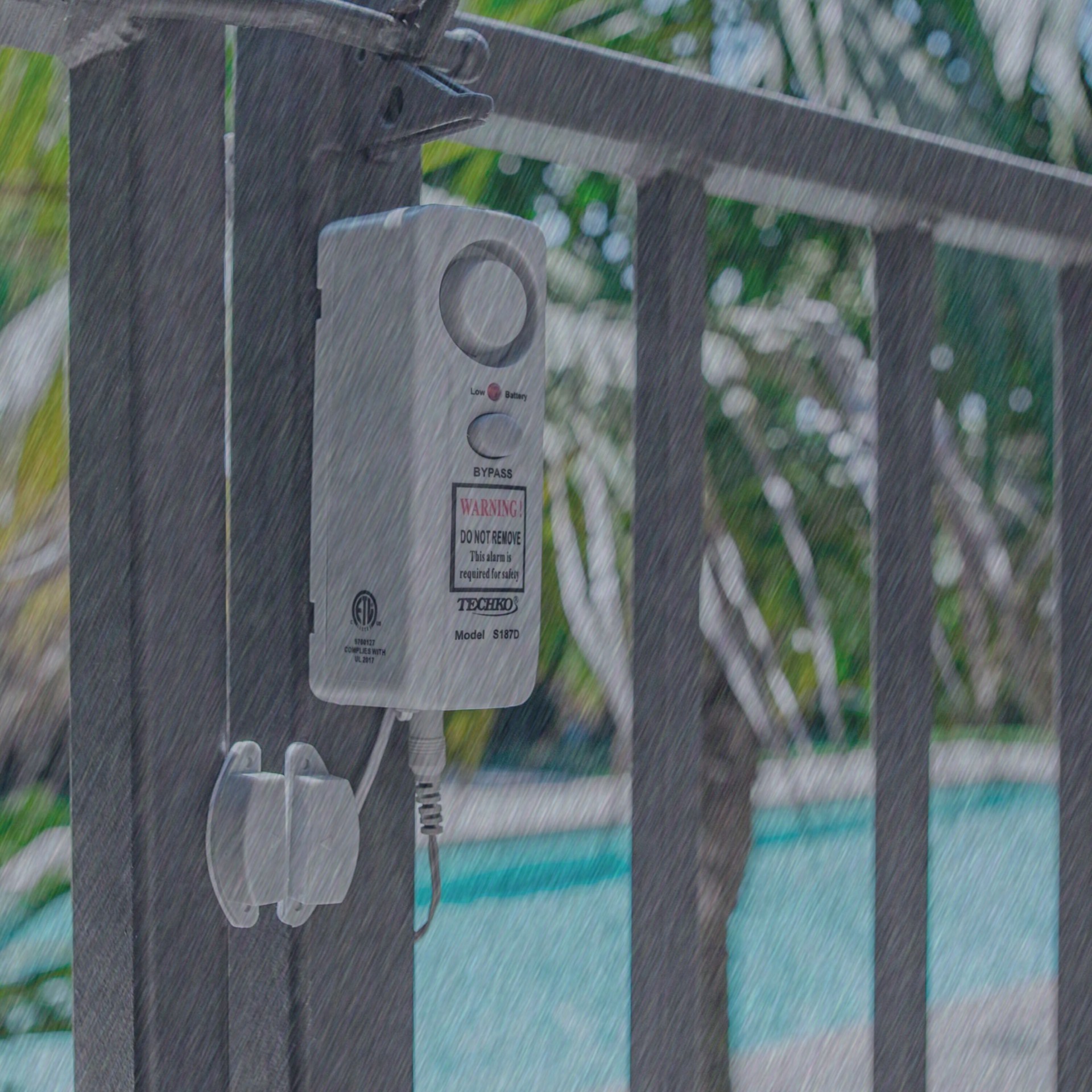 slide 5 of 6, TECHKO Pool entry gate alarm, 1 ct
