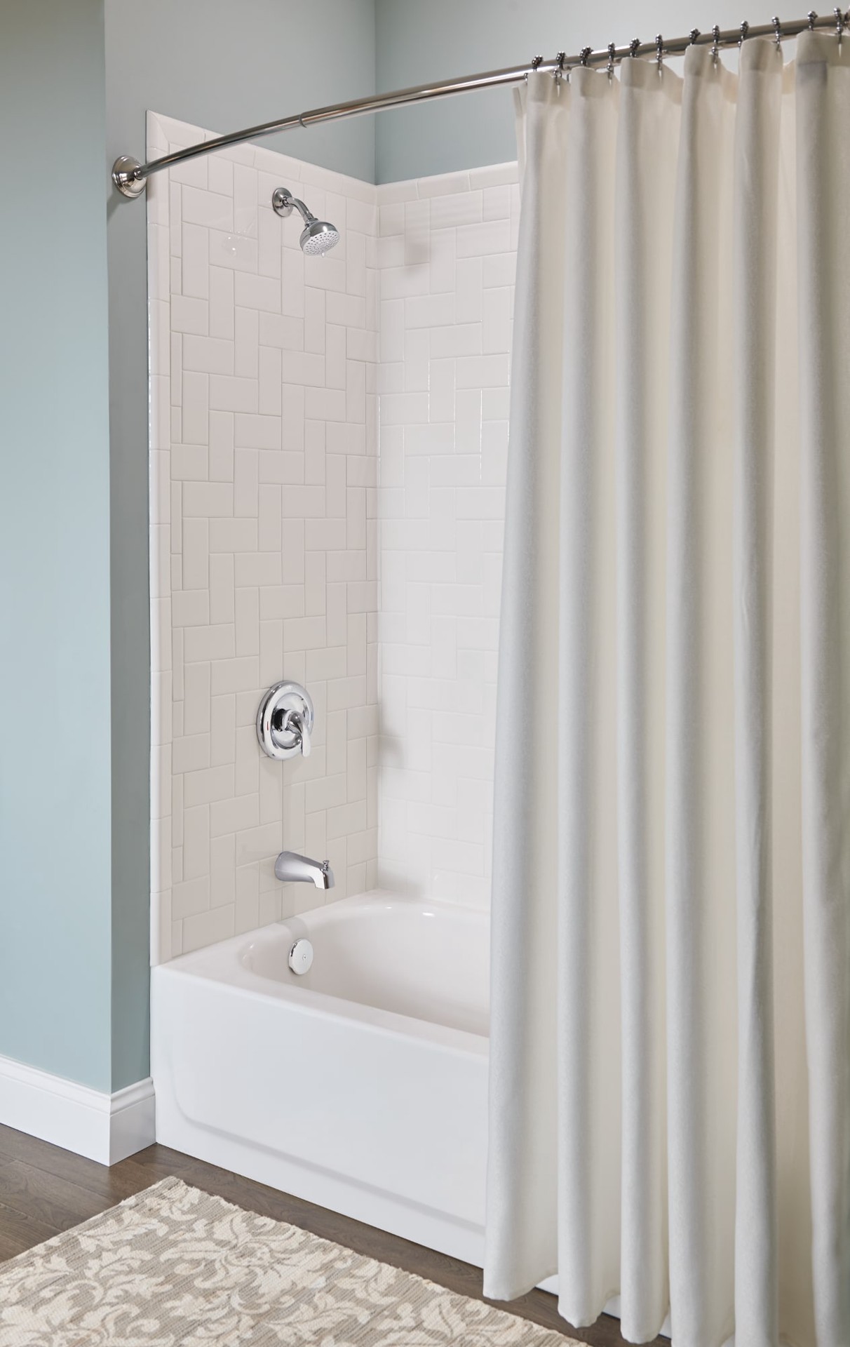 slide 4 of 6, Moen Adler 4.0 -Spray Chrome 3.5-in Round Shower Head 2.5 GPM, 1 ct