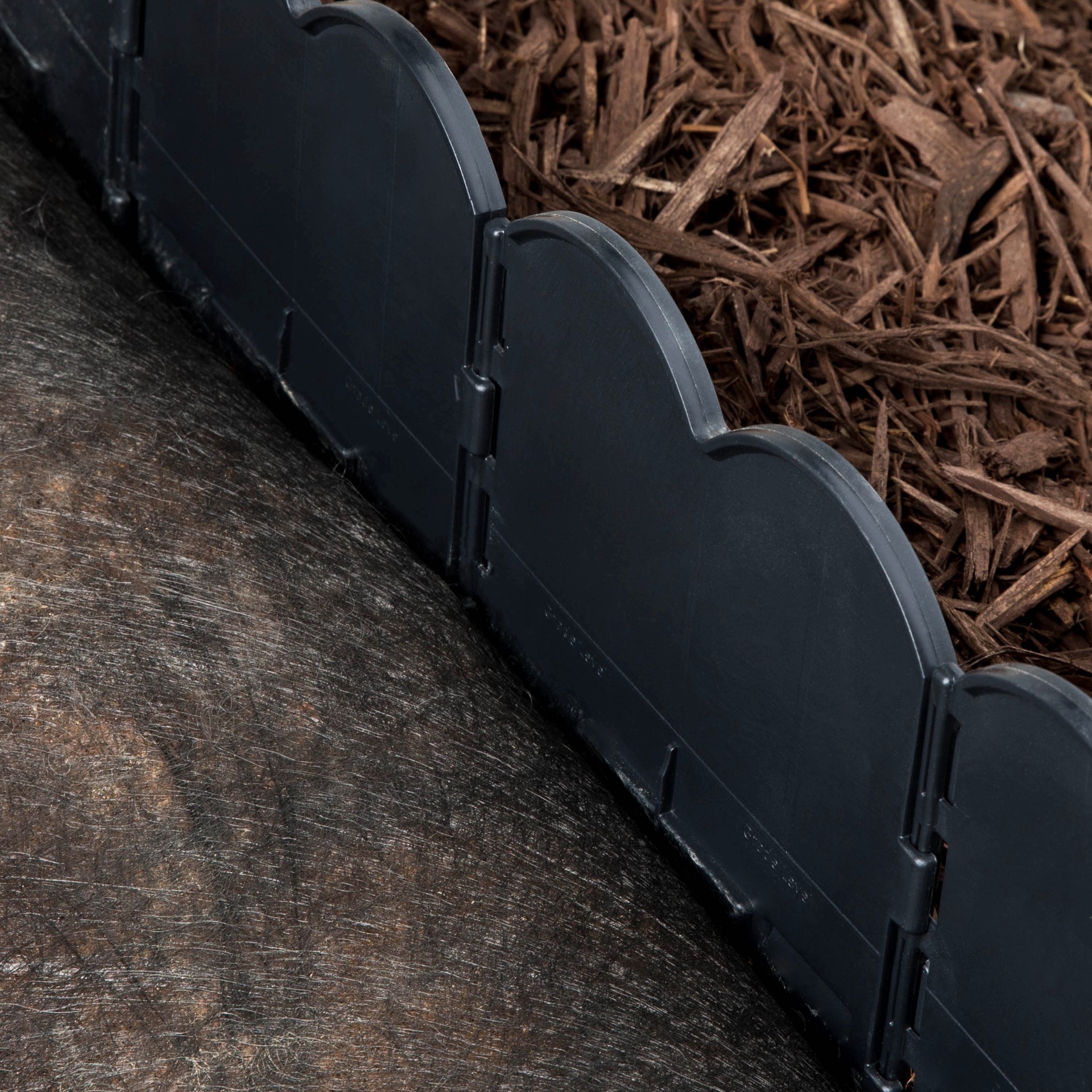 slide 2 of 6, Greenscapes 20.0-ft x 6.25-in 40 -Pack Black Plastic Landscape edging section, 1 ct