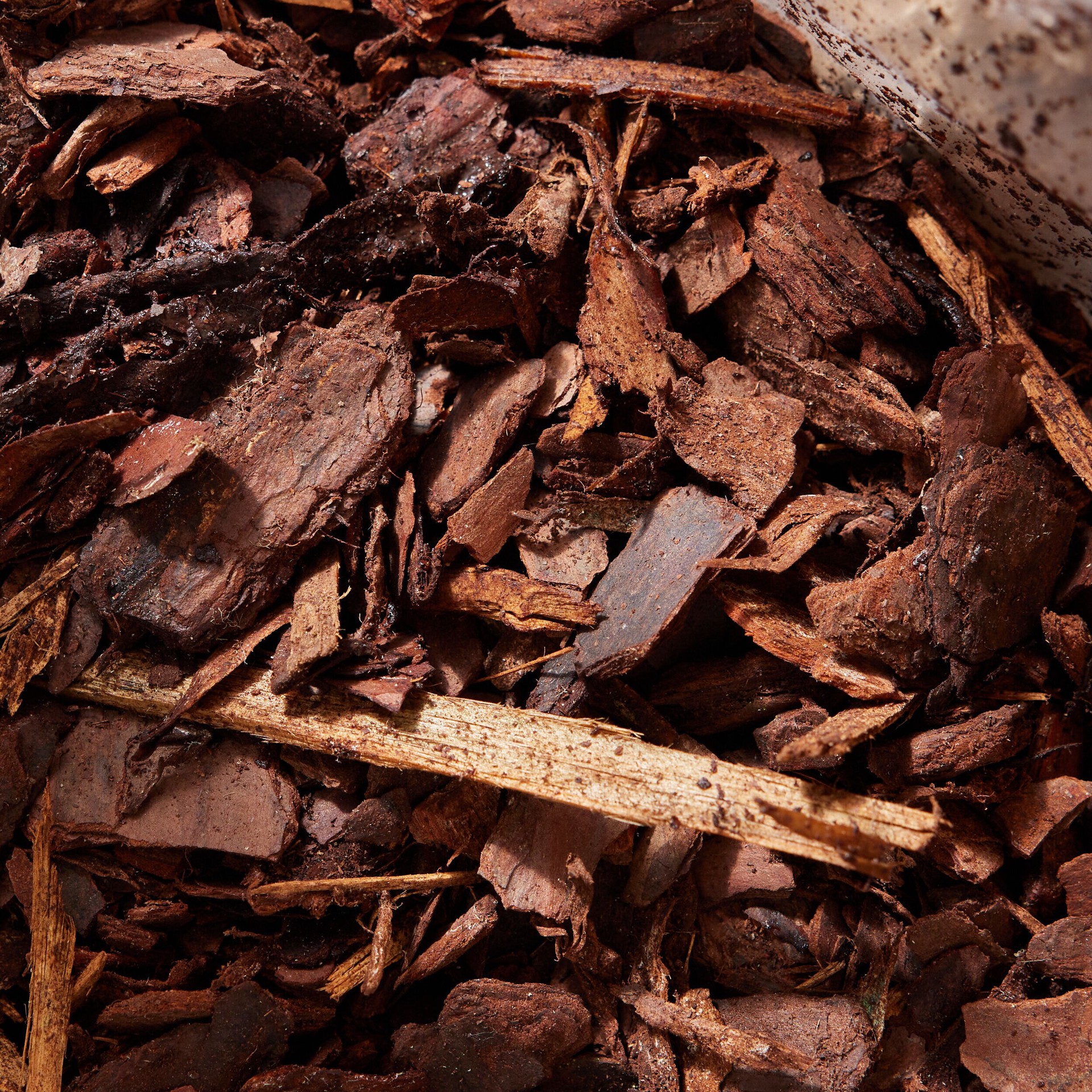 slide 2 of 6, Gardenscape 2 -cu ft Dark brown Pine bark Pine bark mini nuggets mulch, 1 ct