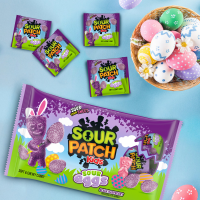 slide 7 of 17, SOUR PATCH KIDS Sour Eggs Soft & Chewy Easter Candy, 18 Snack Packs, 7.97 oz