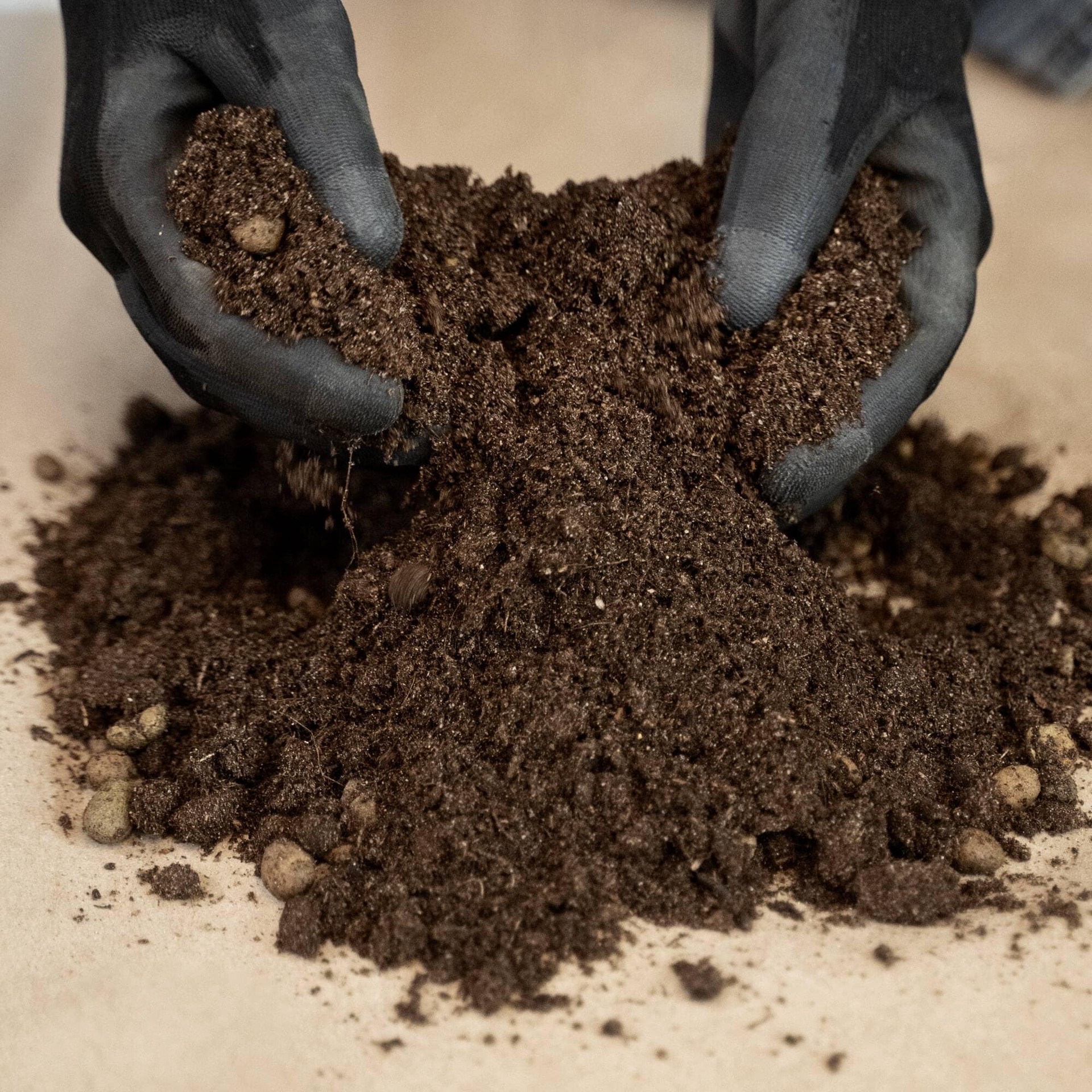 slide 5 of 6, Gardenscape 40lb Organic Compost and manure, 1 ct