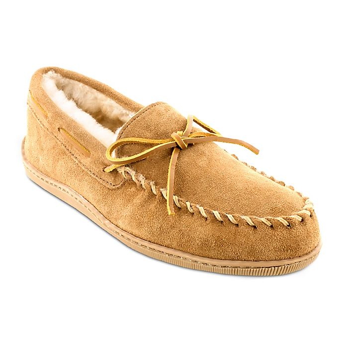 slide 1 of 3, Minnetonka Men's Size 11W Sheepskin Hard Sole Moccasin Slipper, 1 ct