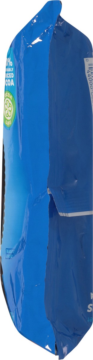 slide 11 of 12, OREO Chocolate Creme Chocolate Sandwich Cookies, Family Size, 18.71 oz, 18.71 oz