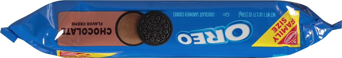 slide 6 of 12, OREO Chocolate Creme Chocolate Sandwich Cookies, Family Size, 18.71 oz, 18.71 oz