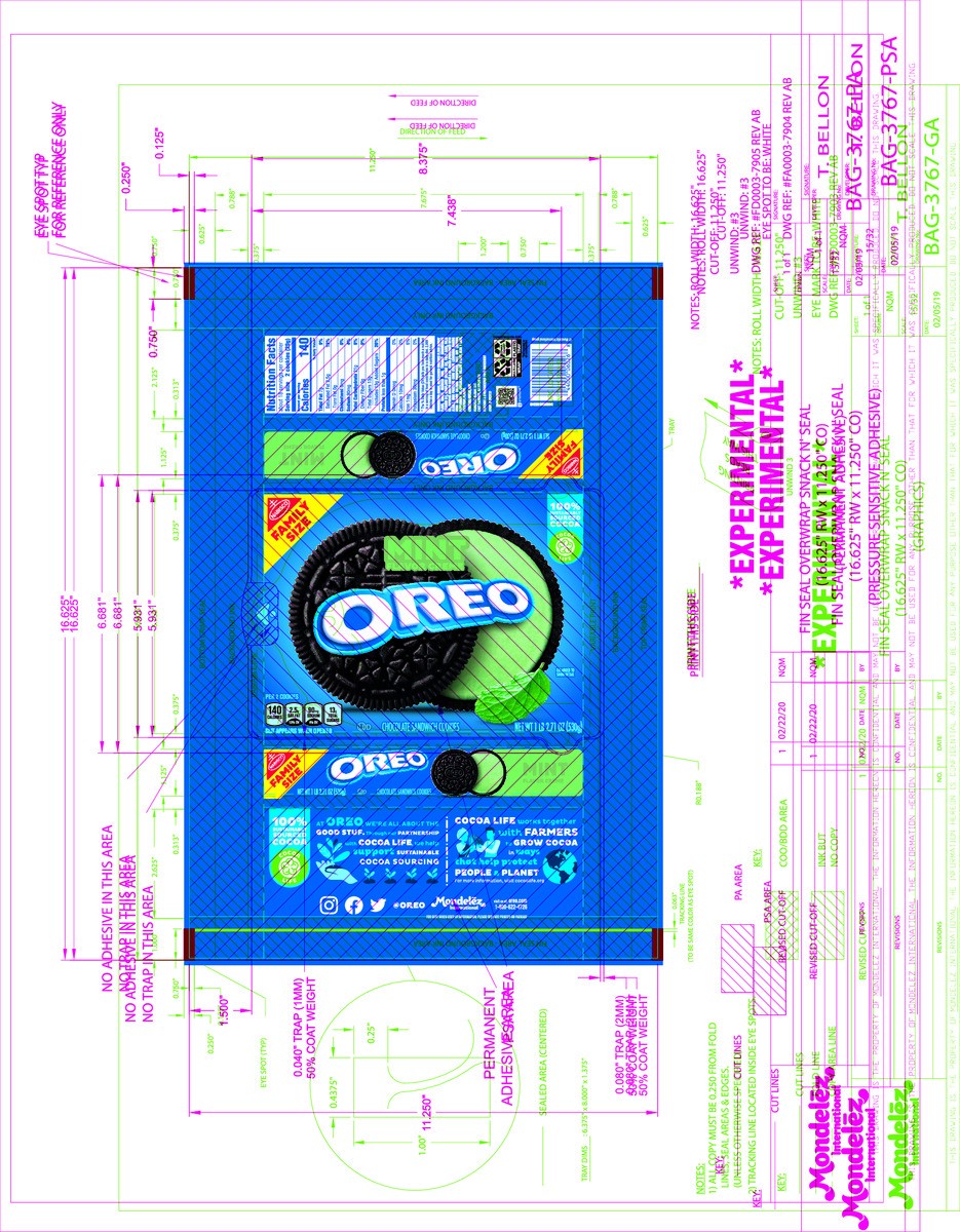 slide 2 of 14, OREO Mint Creme Chocolate Sandwich Cookies, Family Size, 18.71 oz, 18.71 oz