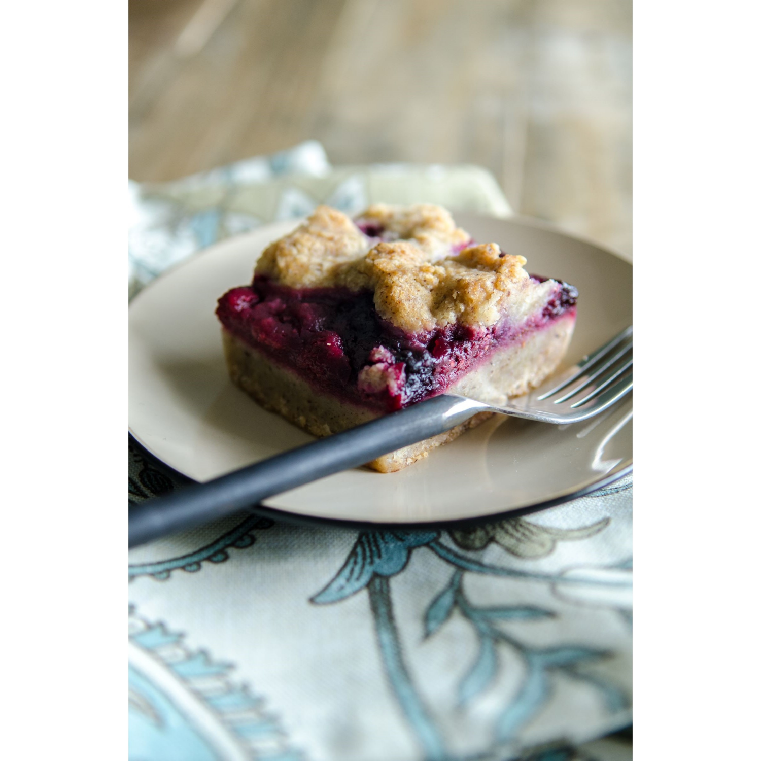 slide 3 of 3, Bob's Red Mill Arrowroot Premium Quality Starch/Flour 16 oz, 16 oz