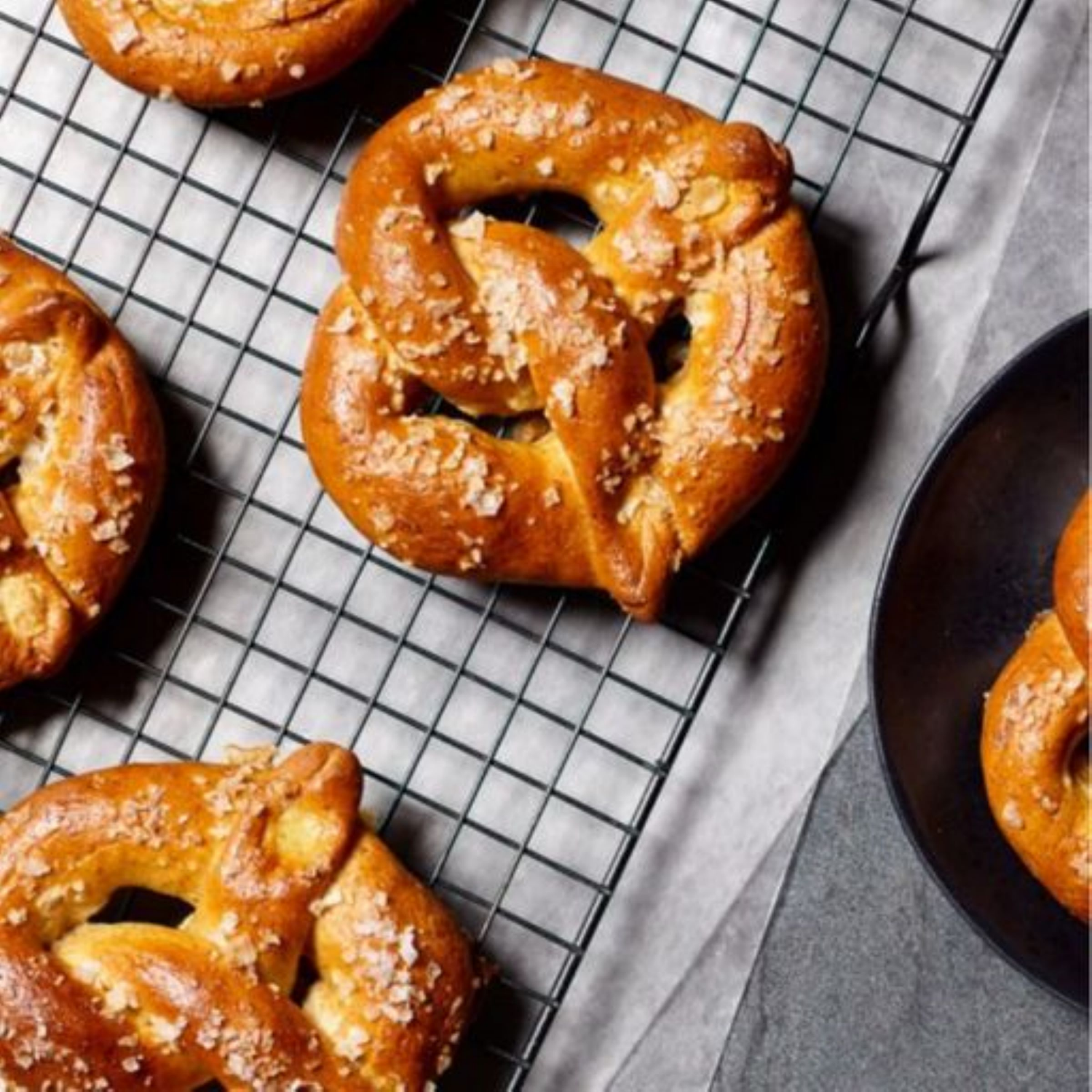 slide 3 of 3, Bob's Red Mill Spelt Flour, 22 oz