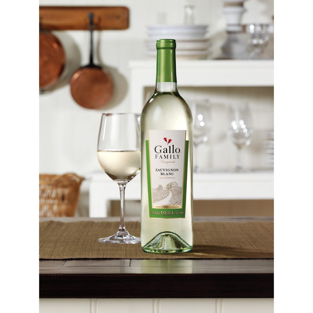 slide 2 of 2, Gallo Family Vineyards White Wine, 1.50 liter