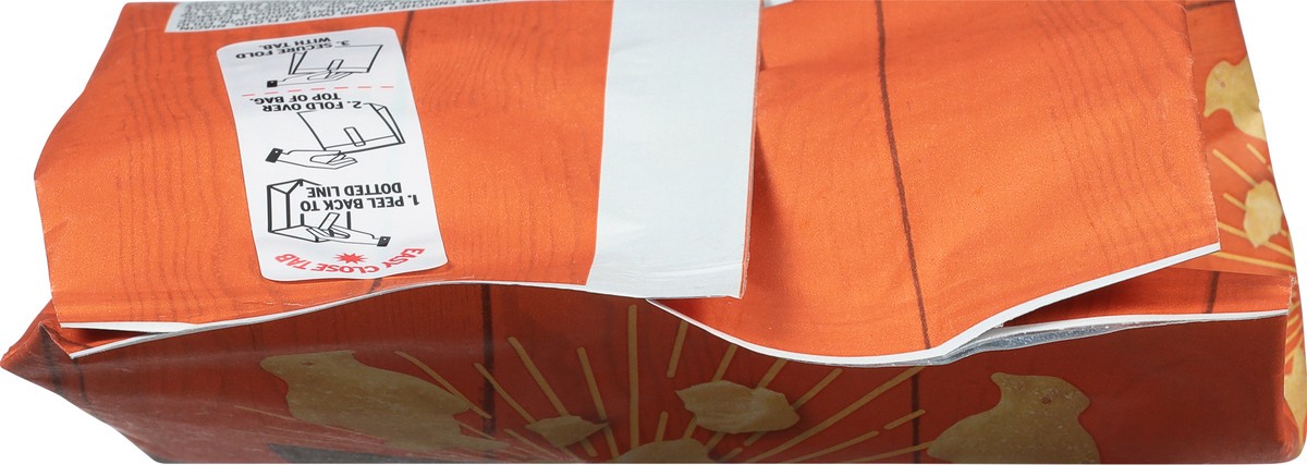 slide 5 of 11, Crav'n Flavor Extra Cheddar Penguins Baked Snack Crackers, 6.6 oz