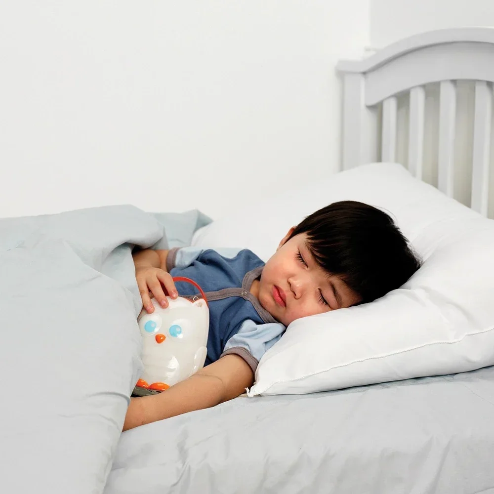 slide 5 of 6, Munchkin Light-My-Way Nursery Nightlight, 1 ct