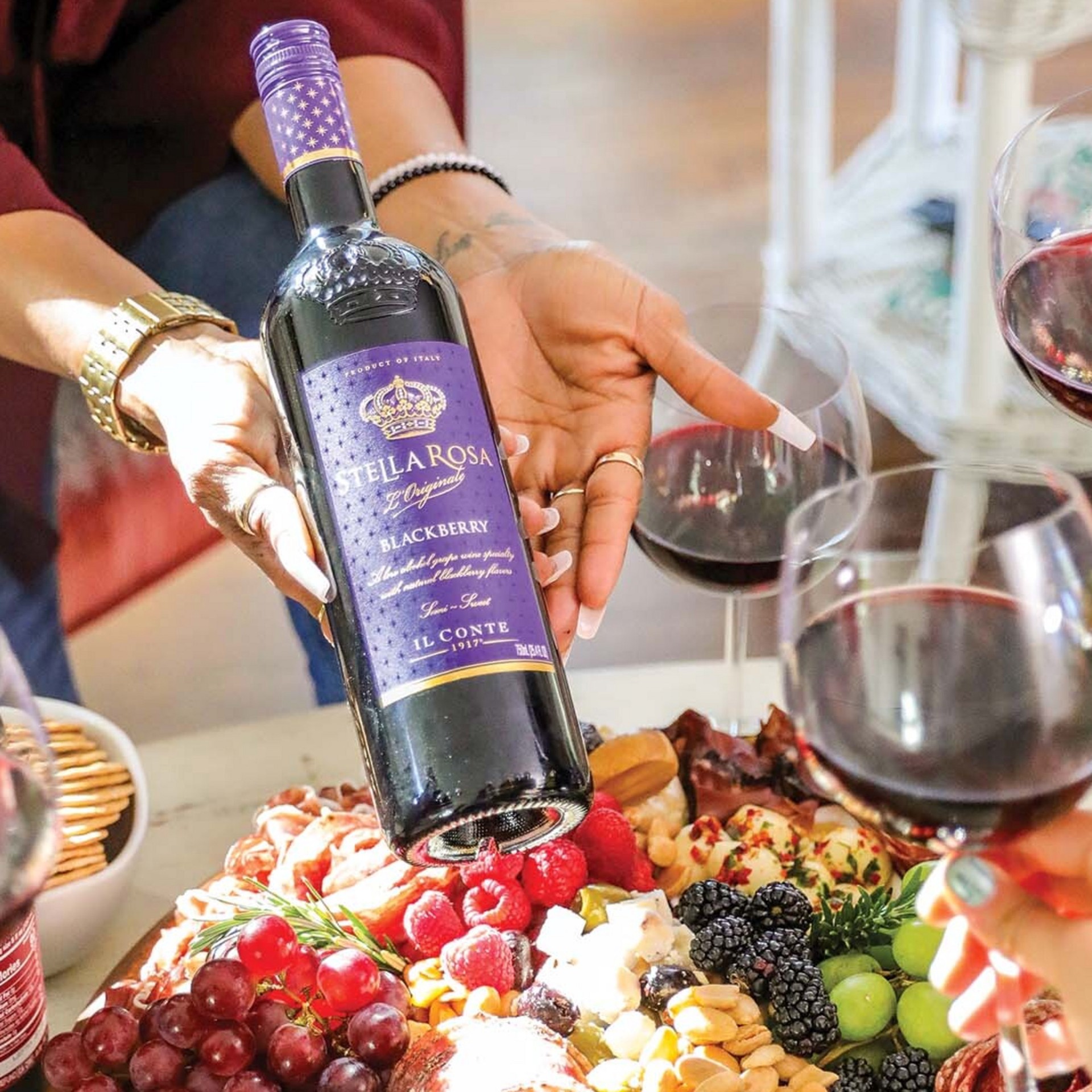 slide 9 of 9, Stella Rosa Blackberry 25.4 fl oz, 25.4 fl oz