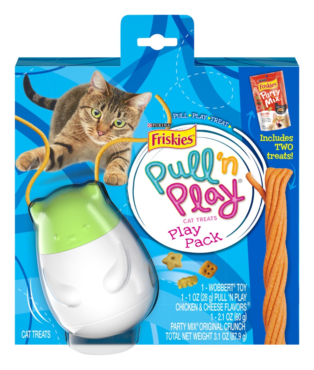 slide 1 of 1, Friskies Pull 'N Play Play Pack Cat Treats, 3.1 oz