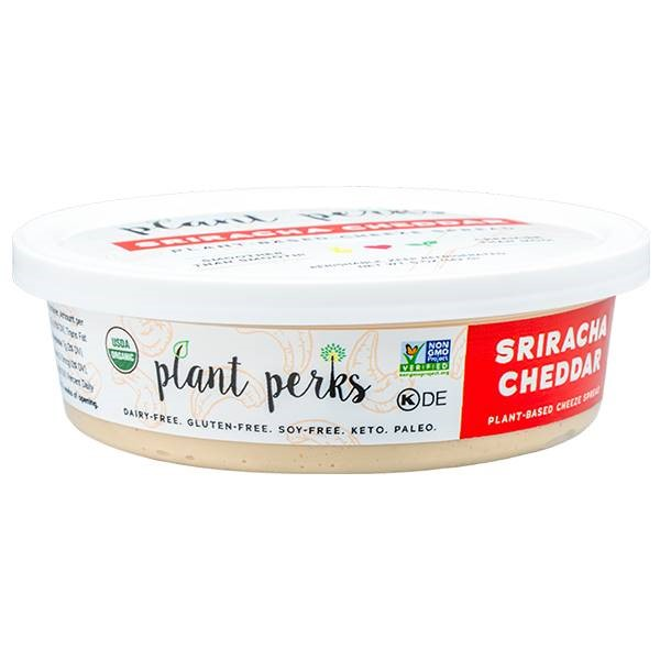 slide 1 of 1, Plant Perks Organic Sriracha Cheddar Plant Based Dairy Free Cheese Spread, 5 oz