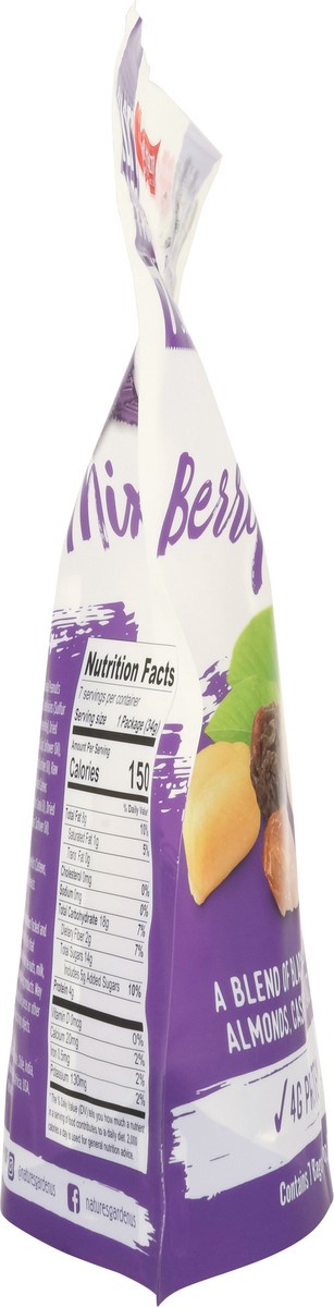 slide 12 of 15, Nature's Garden Berry Nutty Mix 7 - 1.2 oz Bags, 7 ct