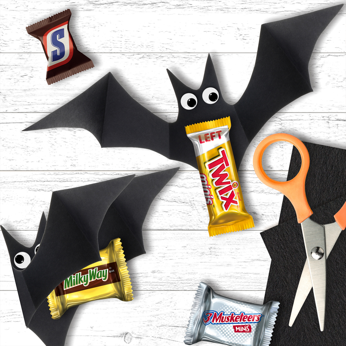 slide 7 of 8, Mars Snickers, Twix, Milky Way & 3 Musketeers Minis Halloween Candy - 30 Ct, 8.57 Oz Bag, 30 ct