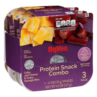 slide 1 of 1, Hy-Vee Protein Snack Combo, Colby Jack & Turkey Sausage Bites 3-1.5 Oz Snacks, 4.5 oz
