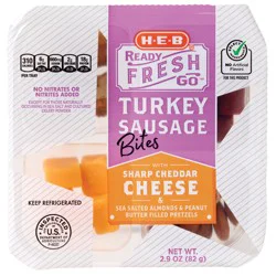 H-E-B Ready, Fresh, Go! Snack Tray - Turkey Sausage Bites & Sharp Cheddar