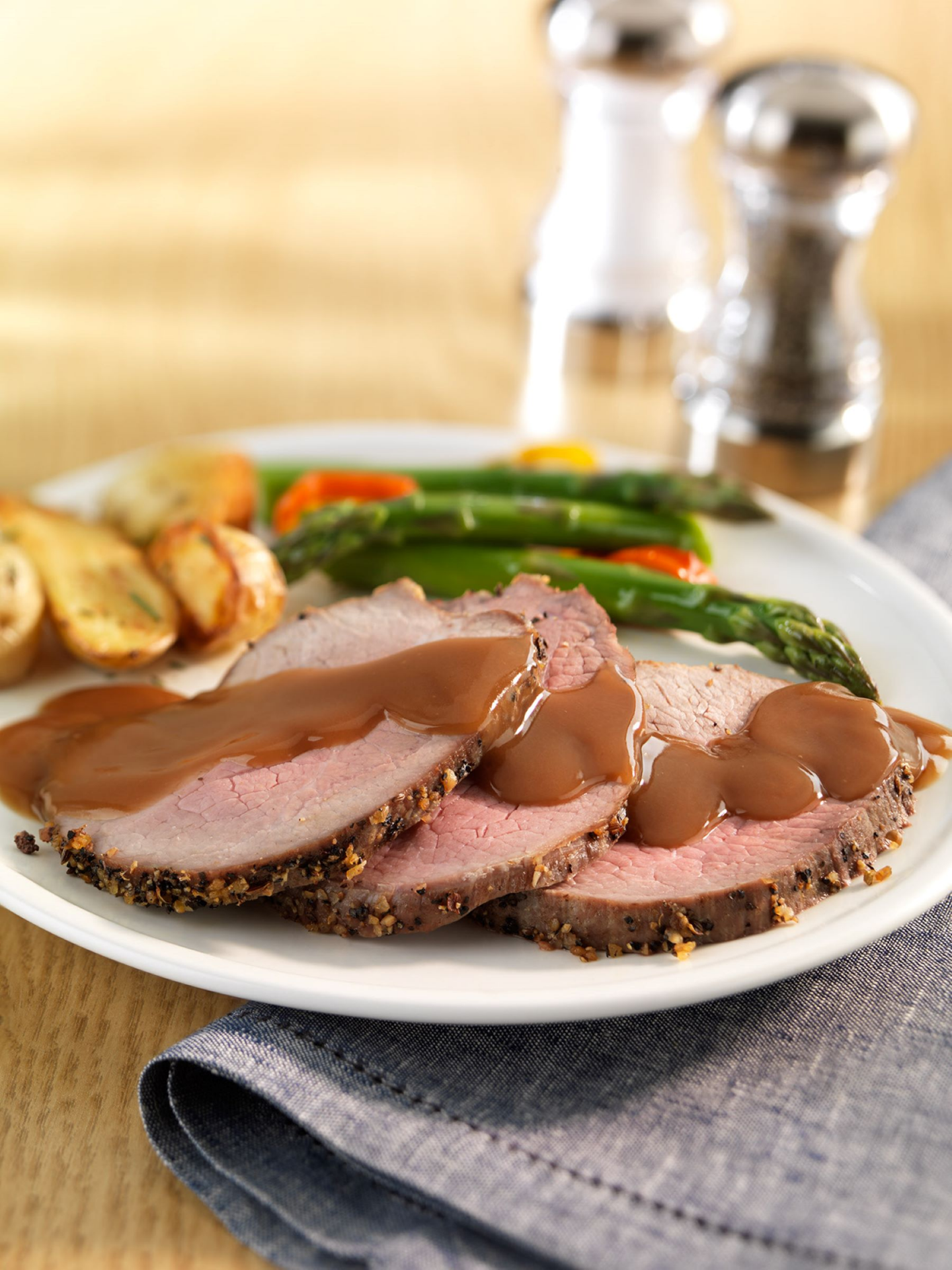 slide 5 of 6, Pioneer Roasted Pork Gravy Mix - 1.41 oz, 1.41 oz