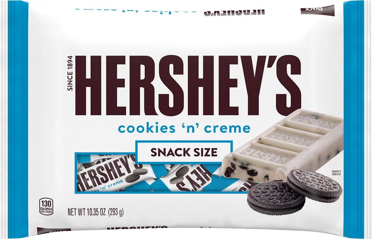 slide 4 of 6, Hershey's Cookies 'n' Creme Snack Size Candy Bars, 10 oz