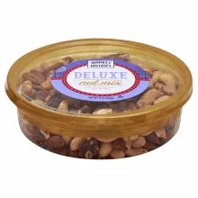 Market District Deluxe Nut Mix