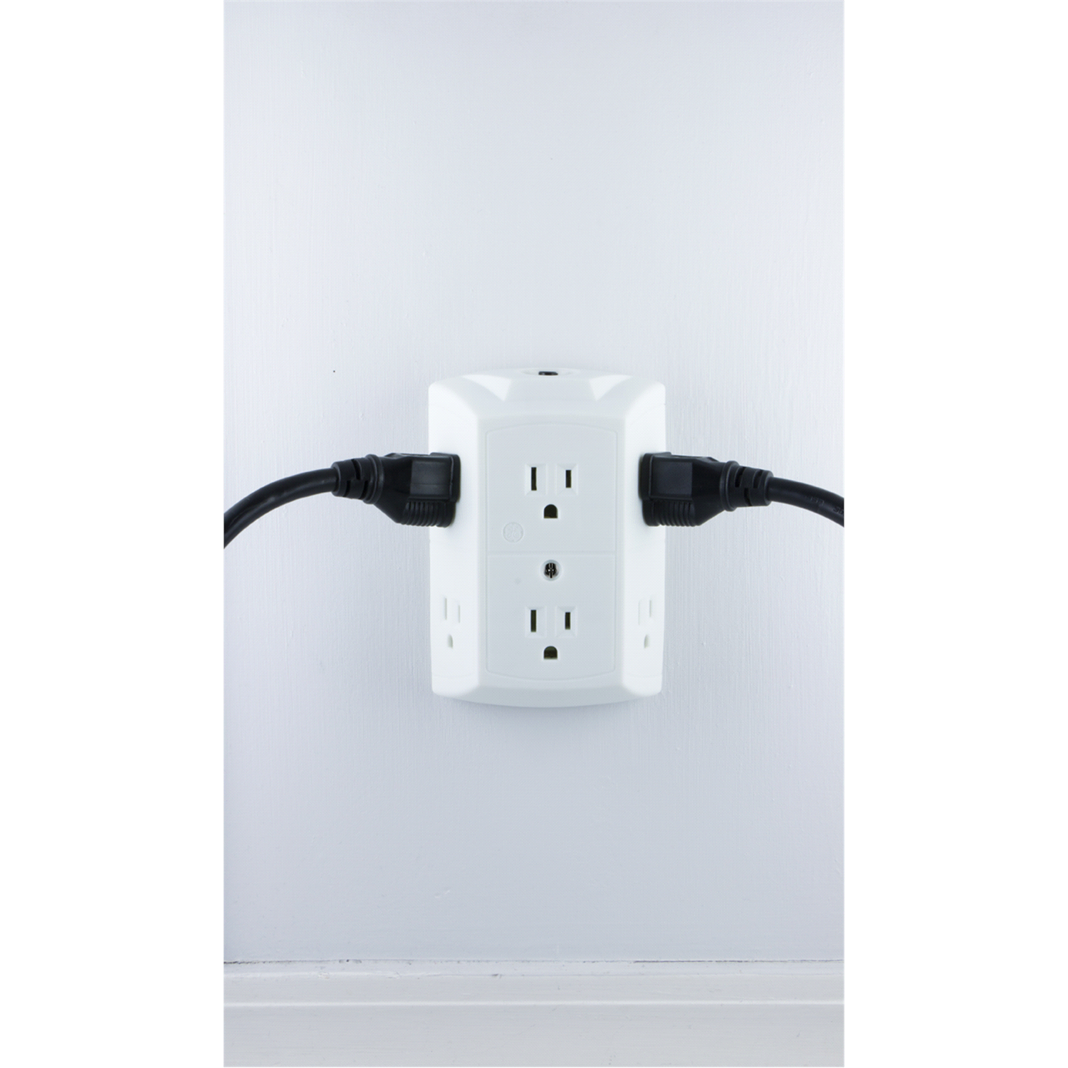 slide 4 of 4, 6-Outlet Tap White, 0.46 lb