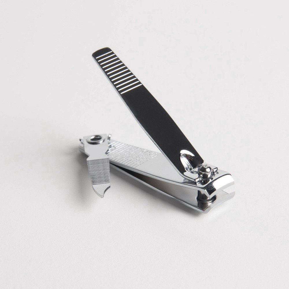 slide 4 of 7, Trim Deluxe Fingernail Clippers With File, 1 ct