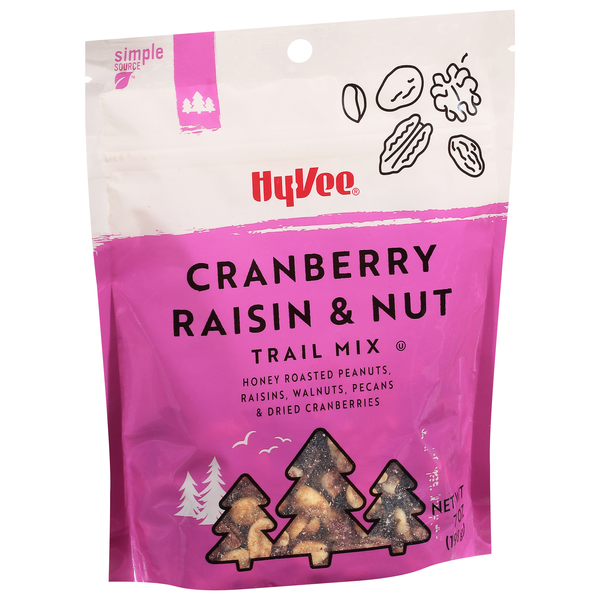 slide 1 of 1, Hy-Vee Cranberry Raisin & Nut Trail Mix, 7 oz