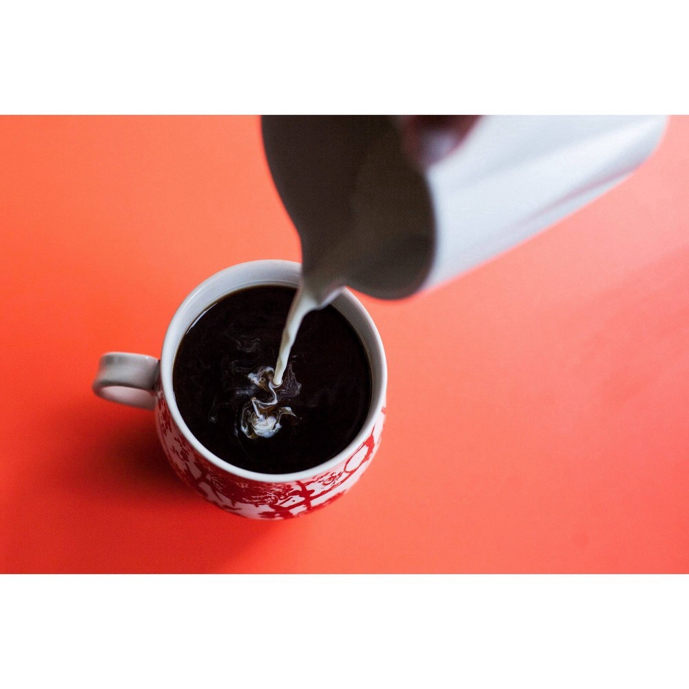 slide 5 of 19, Dunkin' K-Cup Pods Medium Roast Original Blend Coffee, 44 ct