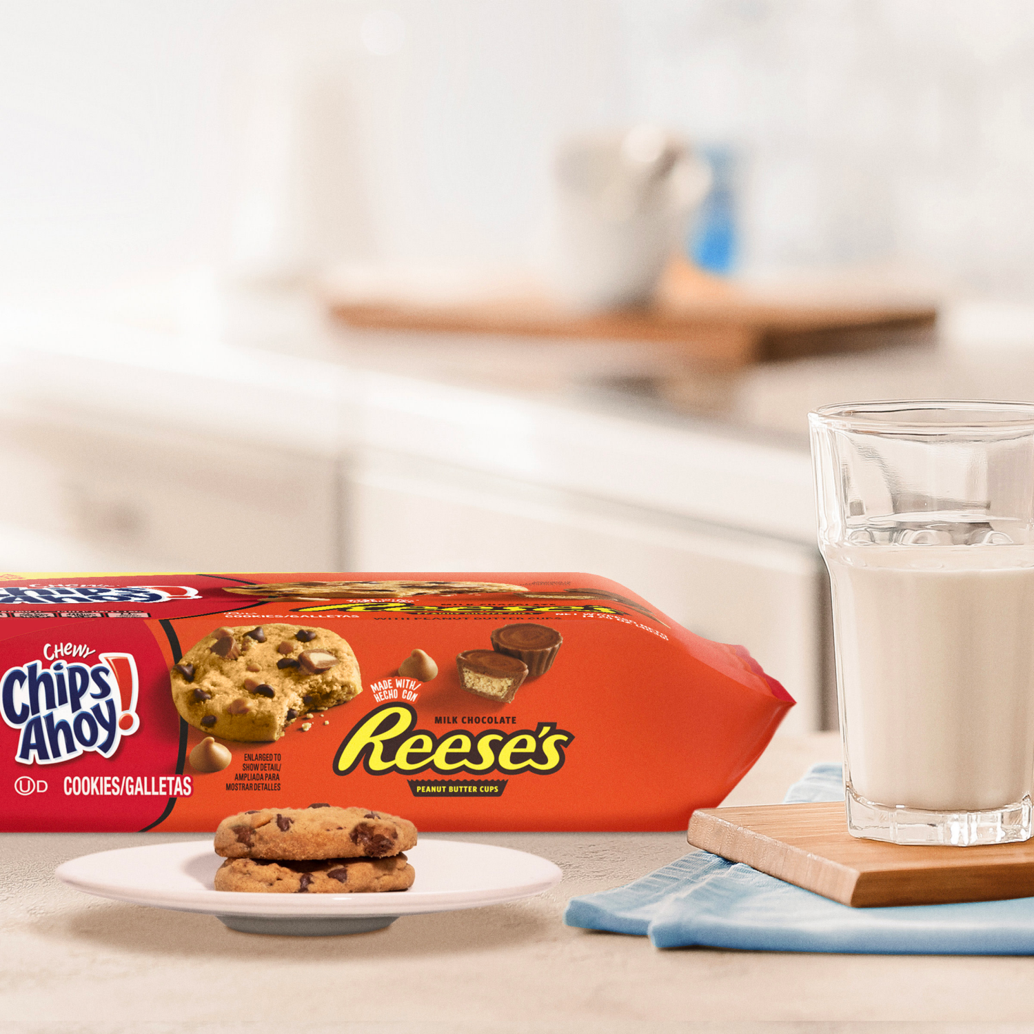 slide 2 of 5, CHIPS AHOY! Chewy Chocolate Chip Cookies with Reese's Peanut Butter Cups, 9.5 oz, 9.5 oz