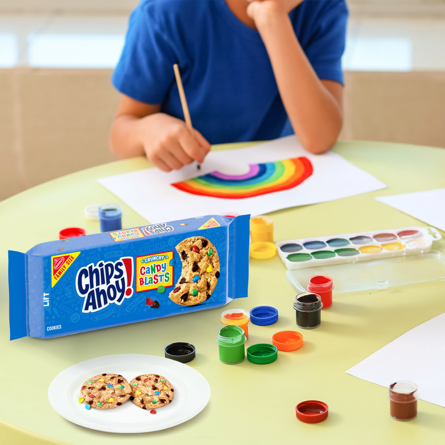 slide 7 of 8, CHIPS AHOY! Crunchy Candy Blasts Fudgy Chocolate Chip Cookies, Family Size, 18.9 oz, 18.9 oz