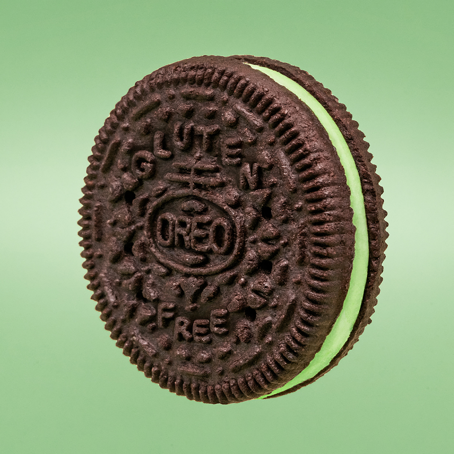 slide 6 of 8, OREO Gluten Free Mint Creme Chocolate Sandwich Cookies, Gluten Free Cookies, 12.47 oz, 12.47 oz