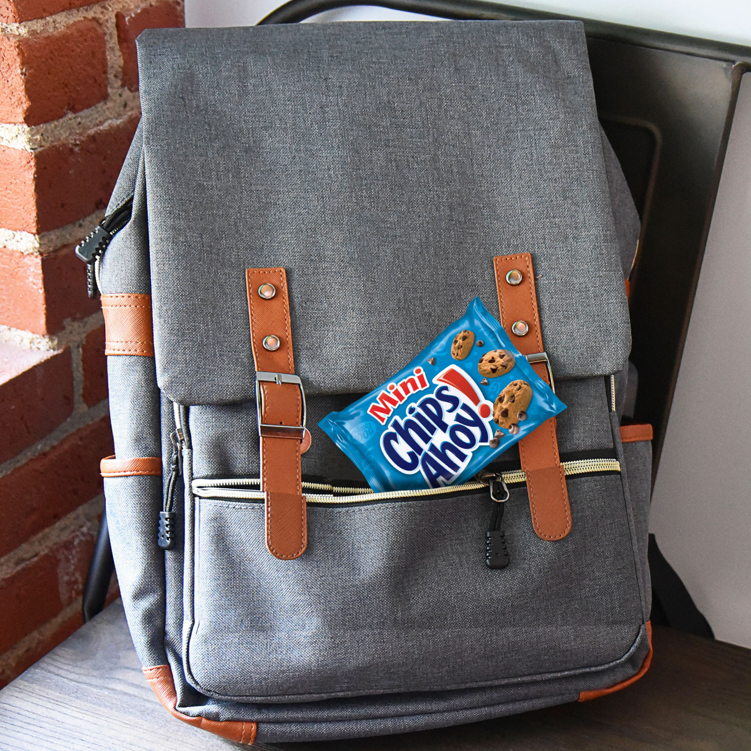 slide 7 of 8, Chips Ahoy! Mini Original Chocolare Chip Cookies Multipack 1 oz Bags, 10 ct