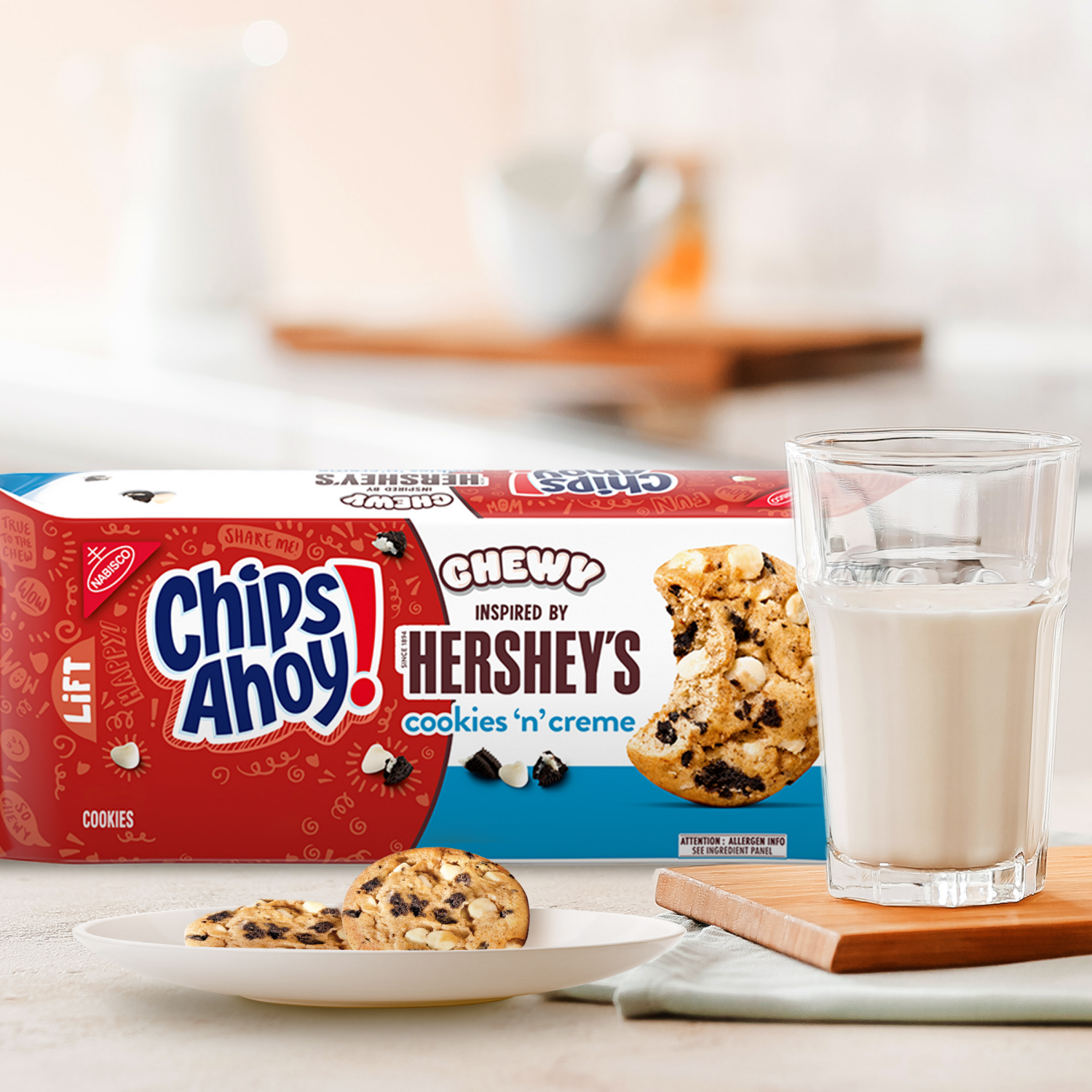 slide 4 of 8, Chips Ahoy! Cookies Hershey Cookie & Creme 9.6 Oz, 9.6 oz