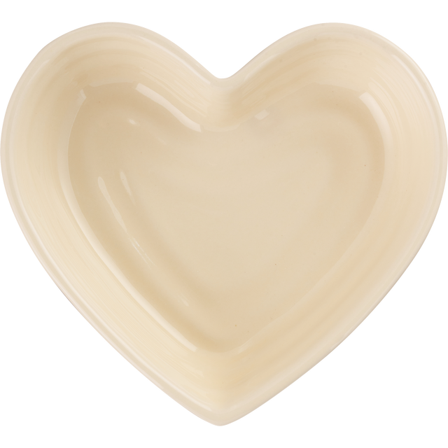 slide 1 of 1, RED AND PINK Stnwr Hrt Shpd Plate Cream, 1 ct