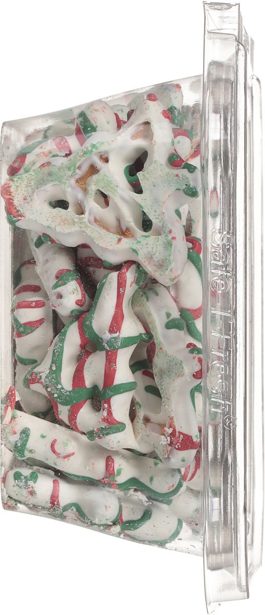 slide 10 of 14, Lunds & Byerlys Holiday Pretzel Trees 8 oz, 8 oz