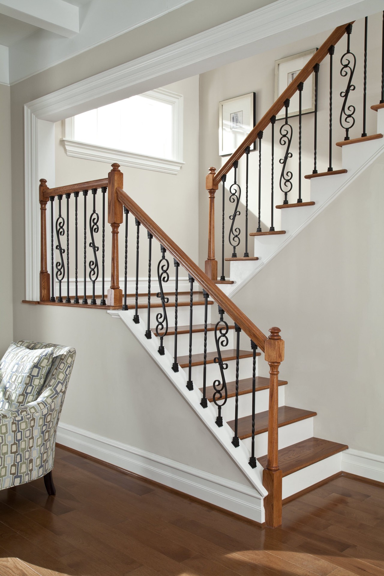 slide 6 of 6, Crown Heritage 1-in x 1.25-in Flat black Aluminum Raked/Flat combo Stair Baluster Shoe 2 -Pack, 1 ct