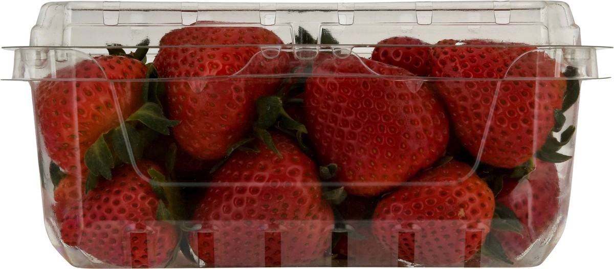 slide 4 of 9, Organic Strawberries, 16 oz