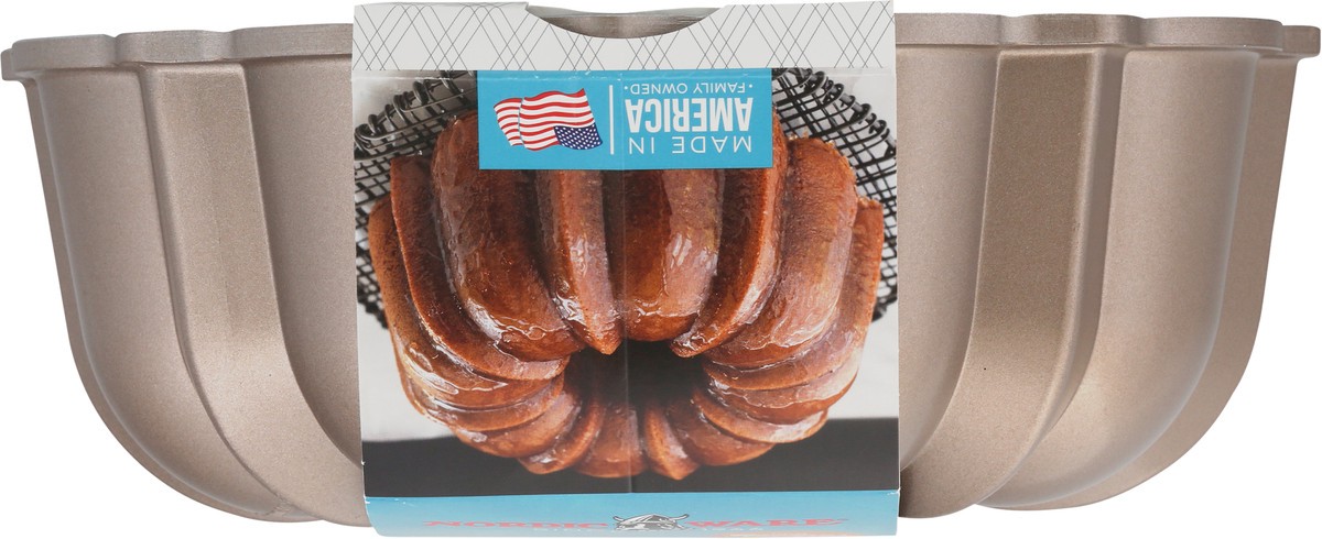 slide 9 of 9, Nordic Ware Original Bundt Baking Pan 1 ea, 1 ct