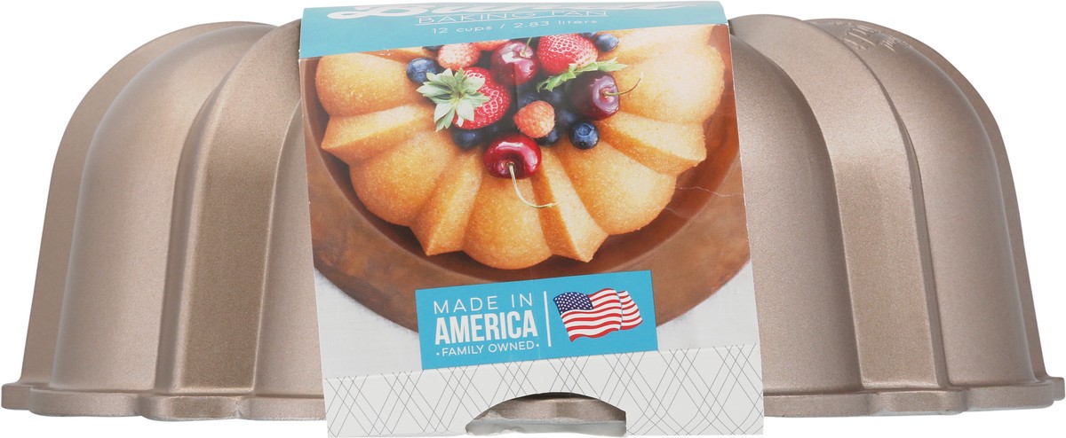 slide 7 of 9, Nordic Ware Original Bundt Baking Pan 1 ea, 1 ct