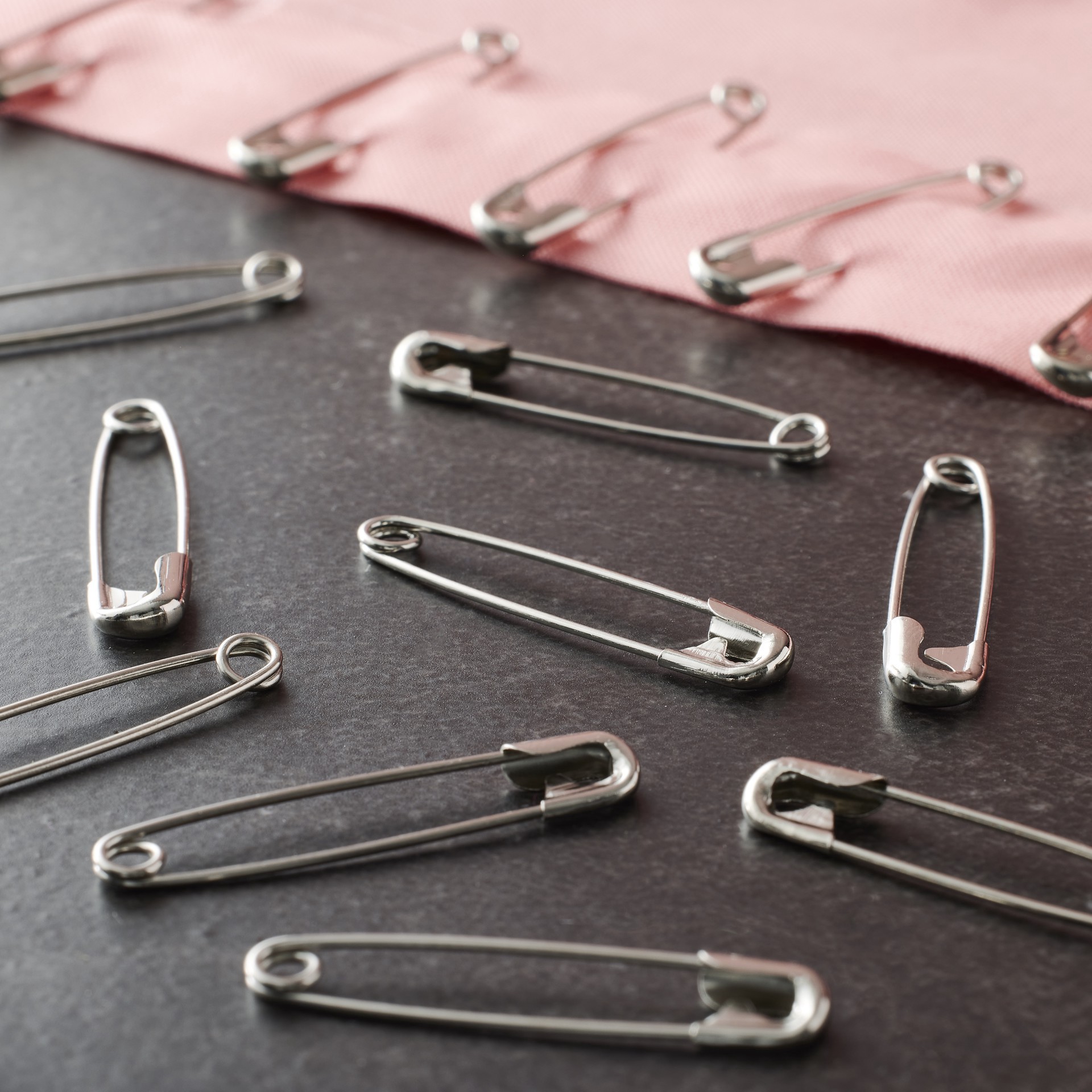 slide 2 of 2, Loops & Threads Quilter's Safety Pins, Silver, 1 1/2", 1.5 in