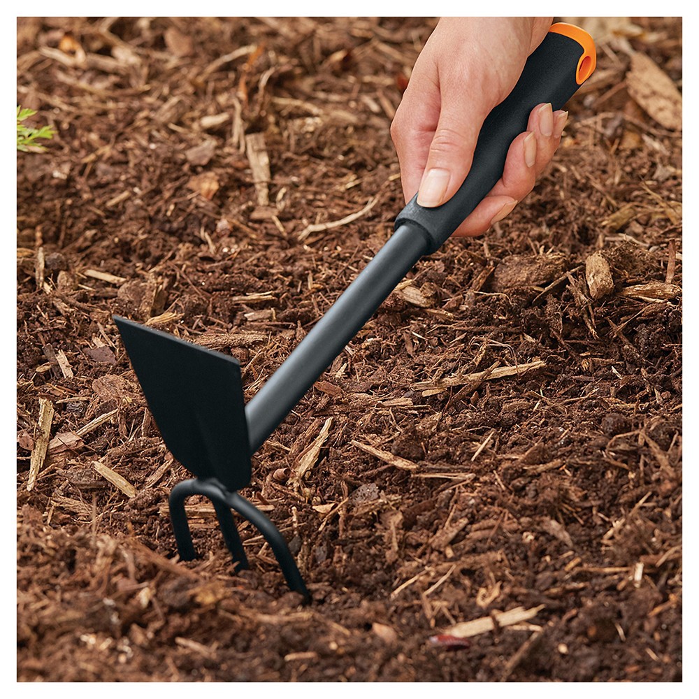 slide 3 of 4, Fiskars 200s Series Cultivating Hoe, 1 ct