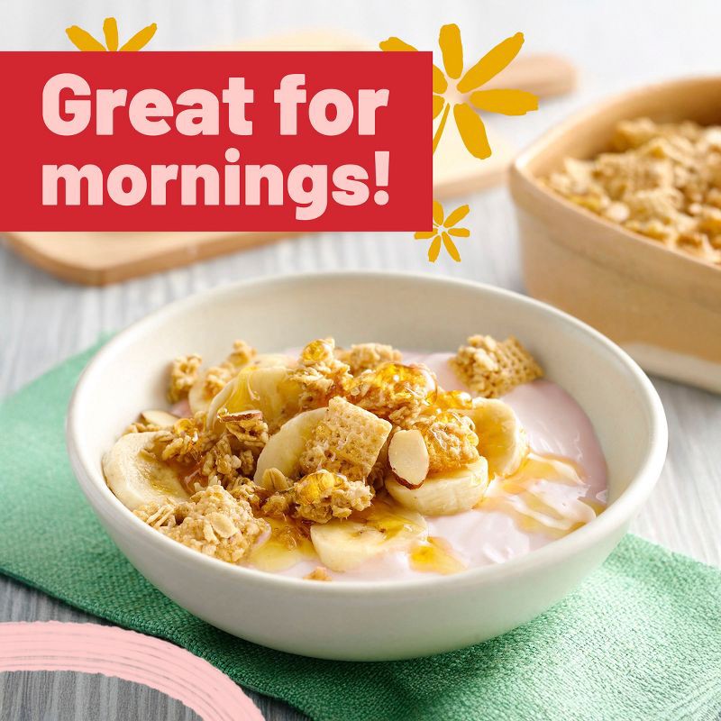 slide 4 of 11, Yoplait Original Strawberry Yogurt - 32oz, 32 oz