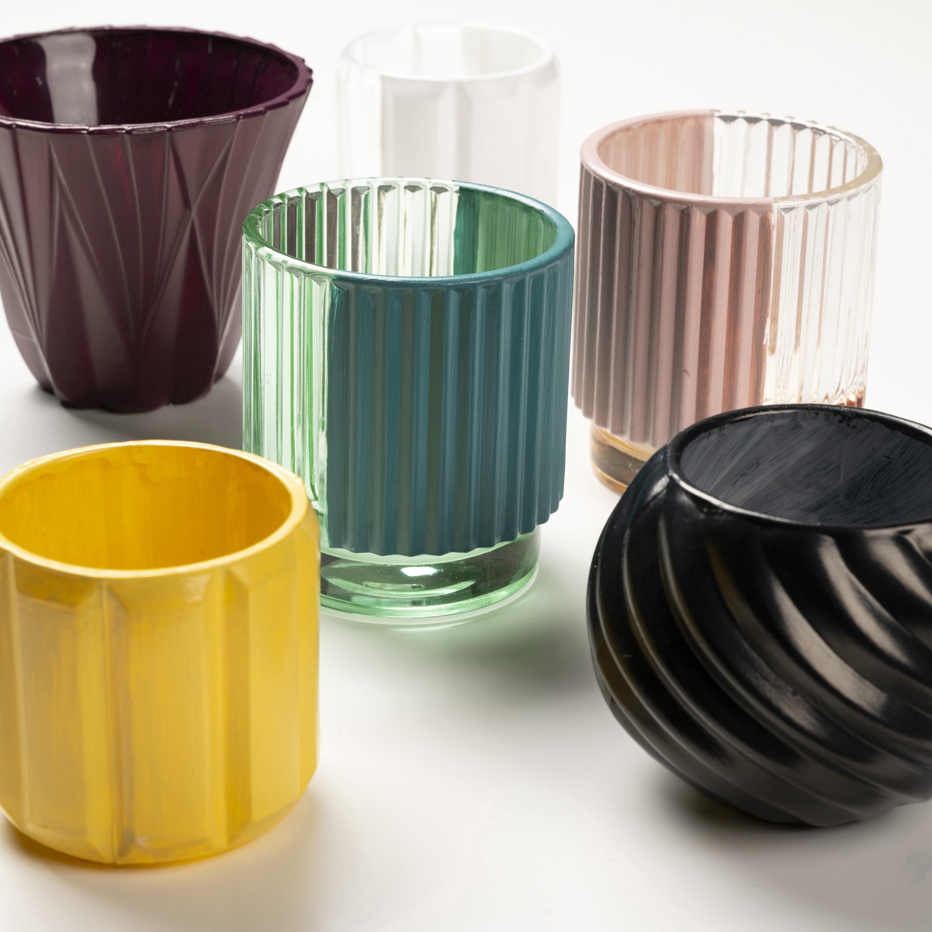 slide 4 of 6, Folkart Glossy High-Gloss Acrylic Paint, 2 fl oz