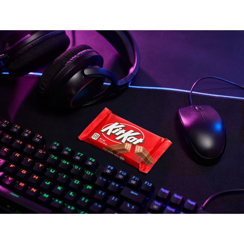 slide 6 of 7, Kit Kat Milk Chocolate Wafer Candy Bars - 9oz/6ct, 6 ct; 9 oz
