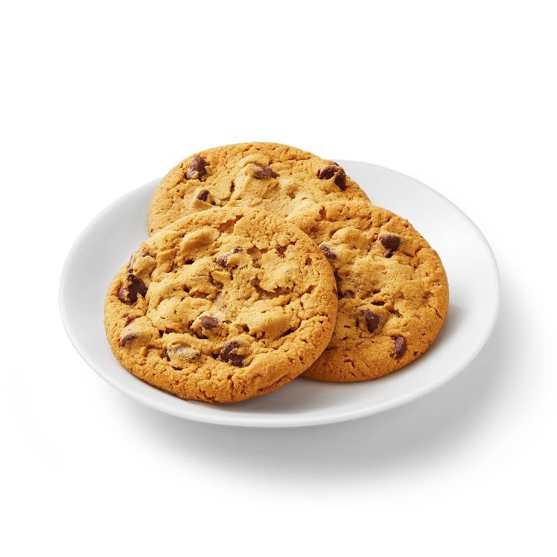 slide 2 of 3, Chocolate Chip Cookies made with Nestle Toll House - 28.2oz/20ct - Favorite Day™, 28.2 oz, 20 ct