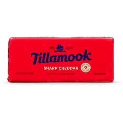Tillamook Sharp Cheddar Cheese 32 oz