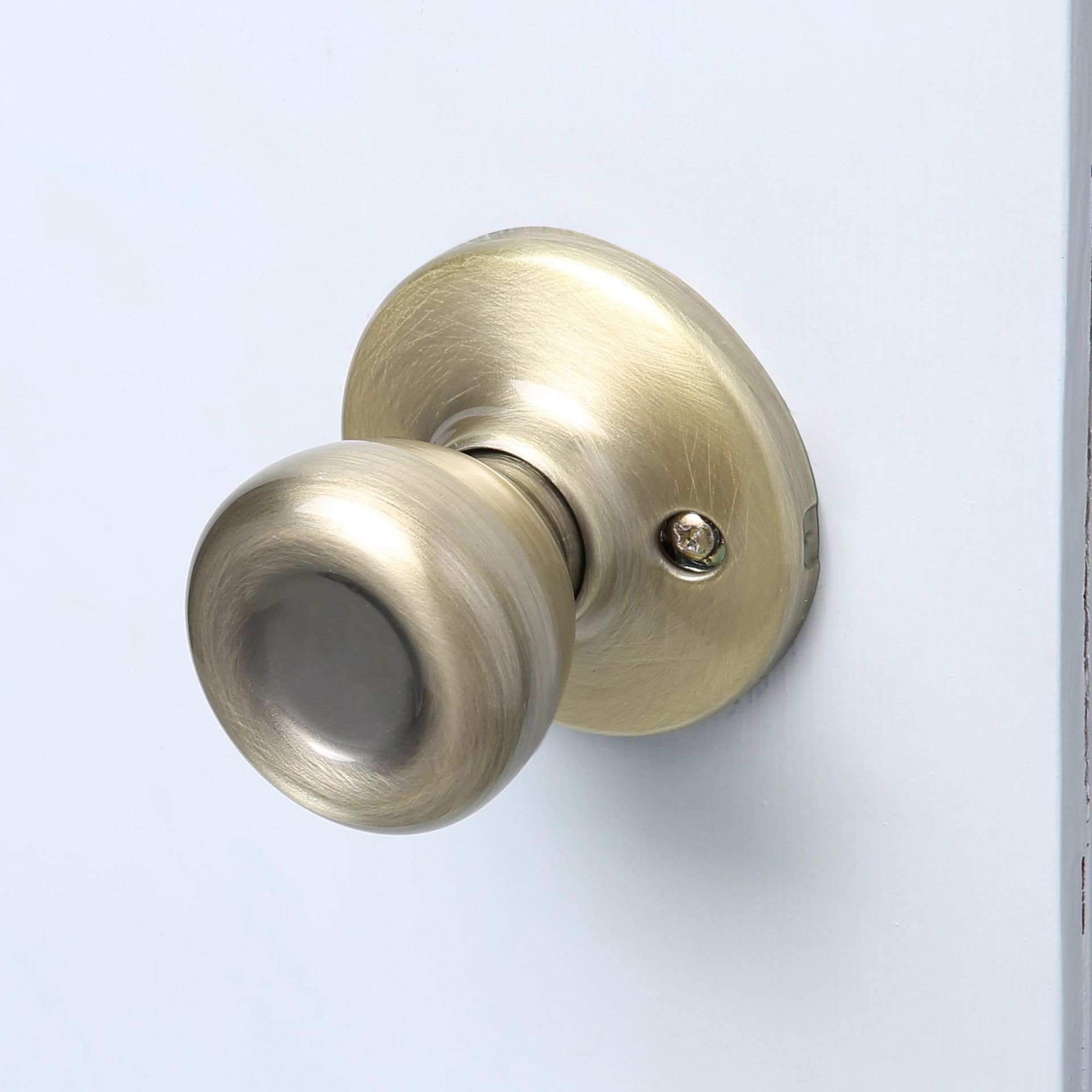 slide 5 of 6, Kwikset Dakota Antique Brass Exterior Single-Cylinder Deadbolt and Keyed Entry Door Handleset ft. SmartKey Security, 1 ct