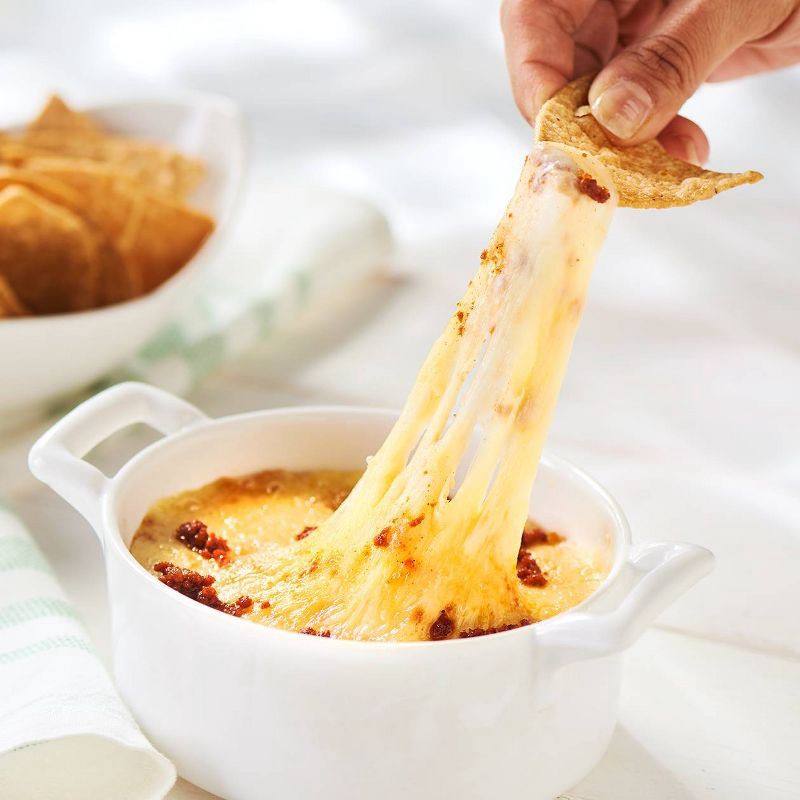 V&V Supremo Queso Chihuahua Rallado Mexican Style Shredded Melting