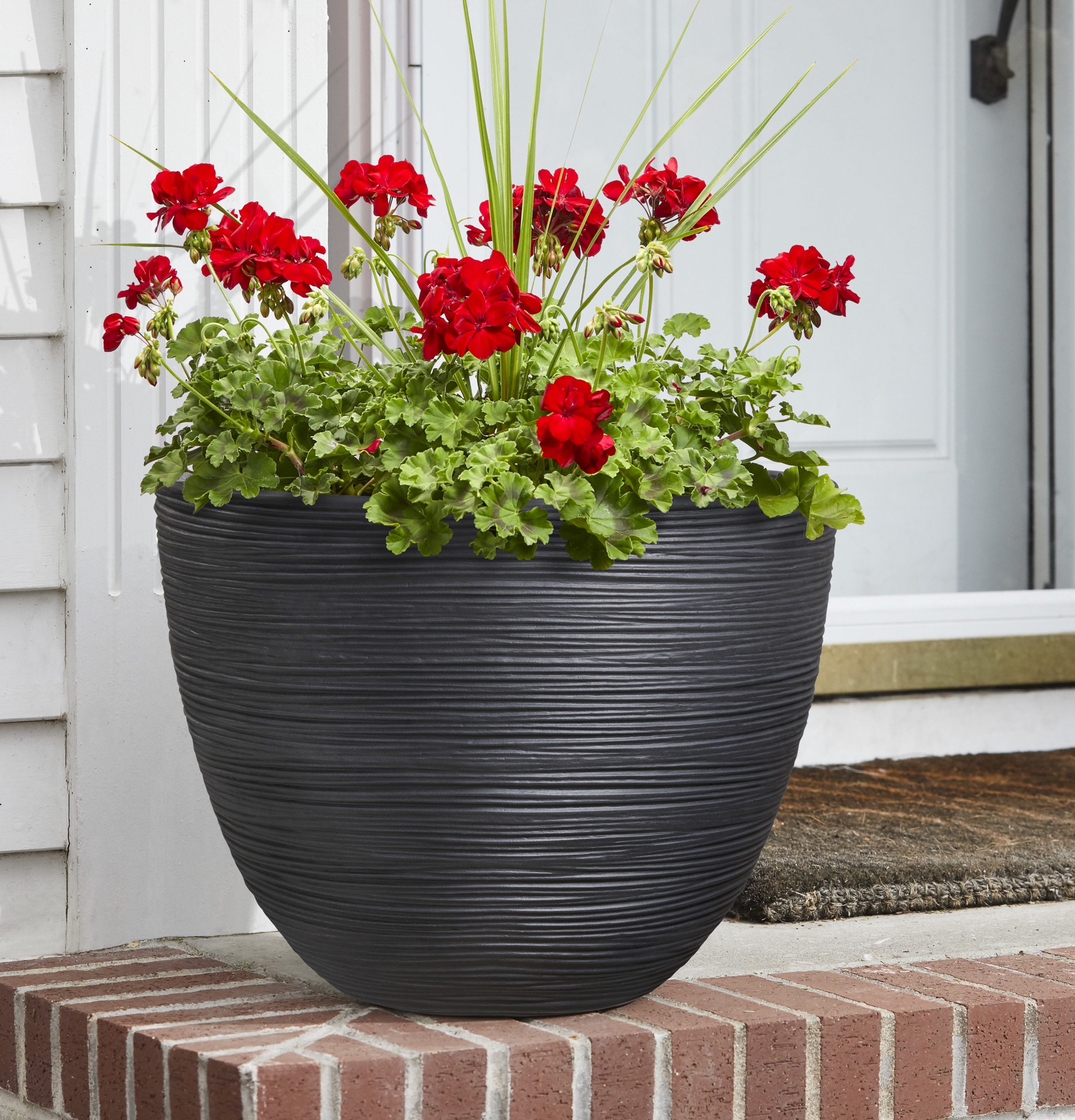 slide 6 of 6, allen + roth Round 19.72-in W x 19.72-in L Black Resin Indoor/Outdoor Planter, 1 ct